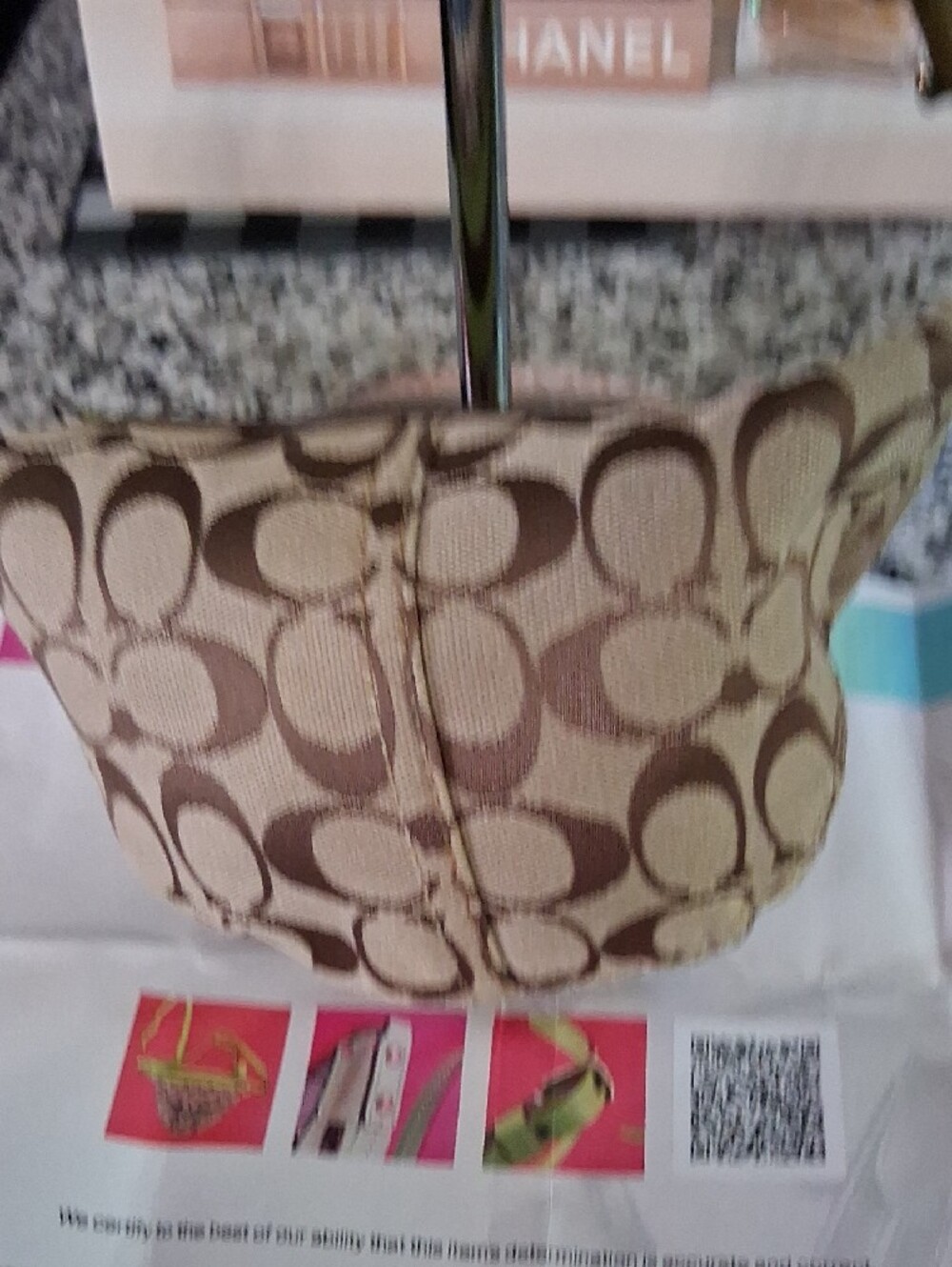 Coach VINTAGE Tan Signature Canvas Swingback Bag with Lime Trim EUC - Picture 4 of 13